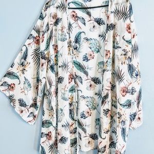 Feminine light weight summer cover up